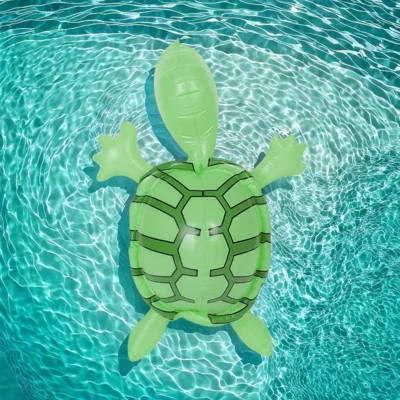 dmuchana zabawka do kąpieli żółw pływająca w basenie z wodą