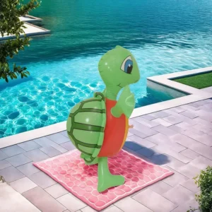 dmuchane zabawki do kąpieli - smuchany żółt postawiony przy basesnie